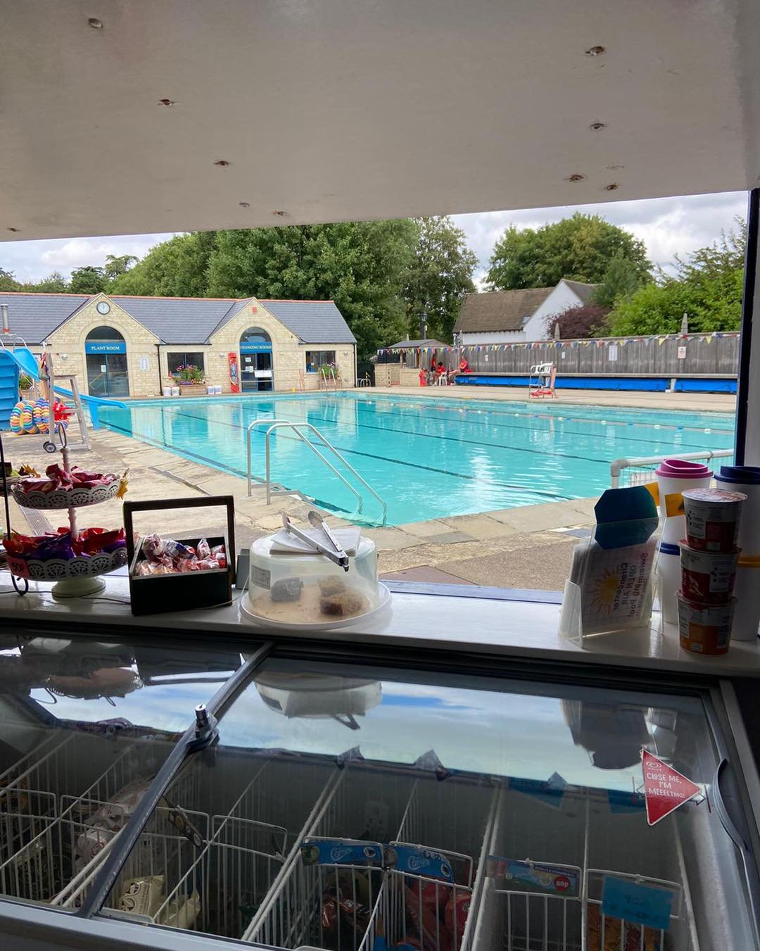 Tuck Shop - Cirencester Open Air Swimming Pool